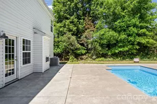 2011 Stargrass Ct, Charlotte, NC 28213 - Photo 30