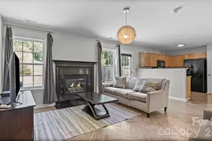 2011 Stargrass Ct, Charlotte, NC 28213 - Photo 8