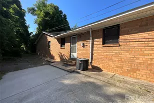322 E Sumter St, Shelby, NC 28150 - Photo 12