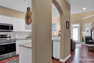 8444 Brookings Dr, Charlotte, NC 28269 - Photo 10