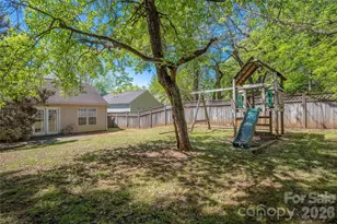 9713 Veronica Dr, Charlotte, NC 28215 - Photo 32
