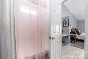 9713 Veronica Dr, Charlotte, NC 28215 - Photo 16