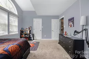 9713 Veronica Dr, Charlotte, NC 28215 - Photo 6
