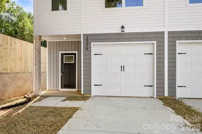 2524 Deherradora Avenue, Charlotte, NC 28208 - Photo 2