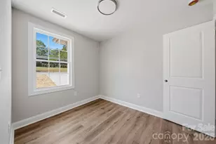 1294 18th St NE, Hickory, NC 28601 - Photo 32