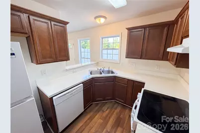 9510 Littleleaf Drive, Charlotte, NC 28215 - Photo 8