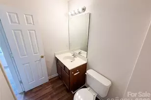 9510 Littleleaf Dr, Charlotte, NC 28215 - Photo 16