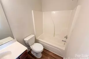 9510 Littleleaf Dr, Charlotte, NC 28215 - Photo 18
