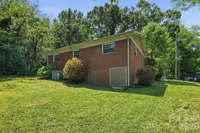 153 American Avenue NE, Concord, NC 28025 - Photo 38