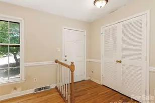 12301 Oakhaven Dr, Charlotte, NC 28273 - Photo 4