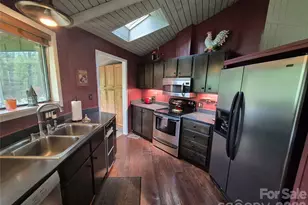 623 Country Club Dr, Canton, NC 28716 - Photo 24