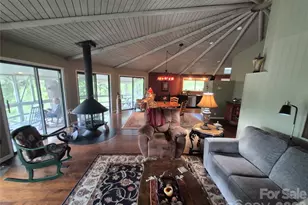 623 Country Club Dr, Canton, NC 28716 - Photo 14