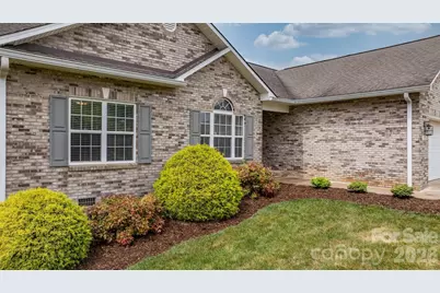 3534 47th Avenue Place NE, Hickory, NC 28601 - Photo 2