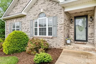 3534 47th Ave Pl NE, Hickory, NC 28601 - Photo 4