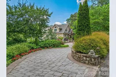 212 S Plains Drive, Asheville, NC 28803 - Photo 4
