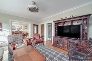 907 Edgewood Cir, Gastonia, NC 28052 - Photo 10