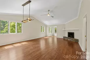201 Timber Dr, Asheville, NC 28804 - Photo 2