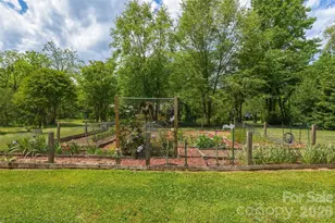 201 Timber Dr, Asheville, NC 28804 - Photo 44
