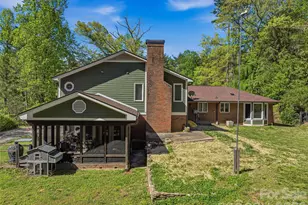 73 Redwood St, Brevard, NC 28712 - Photo 2