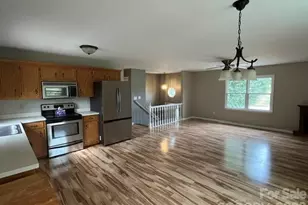 2381 Boardwalk Ct, Lenoir, NC 28645 - Photo 18