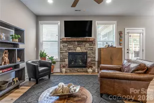 31 Burlington Ln, Fletcher, NC 28732 - Photo 4