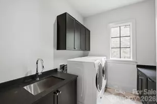 6010 Old Providence Ln, Charlotte, NC 28226 - Photo 30