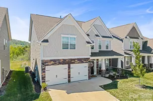 199 Fox Cove Rd, Hendersonville, NC 28792 - Photo 2