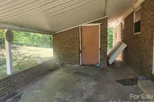 5824 Sugar Loaf Rd, Connelly Springs, NC 28612 - Photo 6