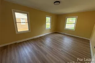 800 Carrington Dr, Charlotte, NC 28214 - Photo 8
