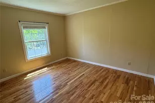 942 Fisher Branch Rd, Marshall, NC 28753 - Photo 16