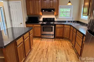 942 Fisher Branch Rd, Marshall, NC 28753 - Photo 6