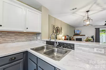 969 Heritage Parkway, Fort Mill, SC 29715 - Photo 6