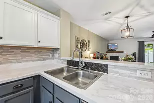 969 Heritage Pkwy, Fort Mill, SC 29715 - Photo 6