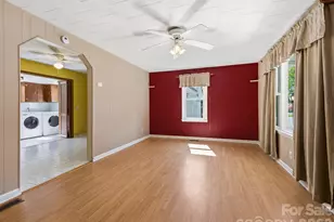 318 Resort St, Hendersonville, NC 28792 - Photo 6