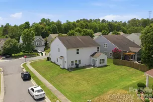 3504 Dominion Green Dr, Charlotte, NC 28269 - Photo 12