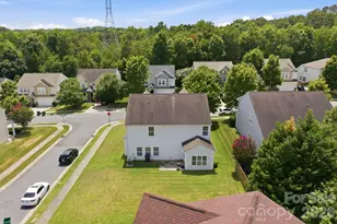 3504 Dominion Green Dr, Charlotte, NC 28269 - Photo 10