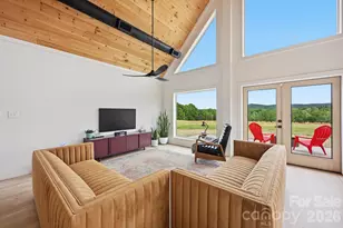 211 Race Path Rd, Union Grove, NC 28689 - Photo 6