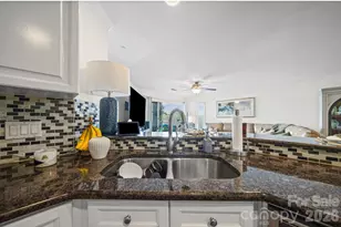 18637 Vineyard Point Ln, Cornelius, NC 28031 - Photo 10