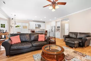 19914 Scanmar Ln, Cornelius, NC 28031 - Photo 14