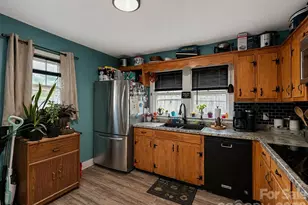 104 Old Fort Rd, Fairview, NC 28730 - Photo 14