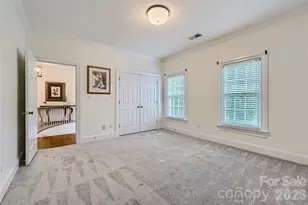 2560 Morrocroft Ln, Charlotte, NC 28211 - Photo 32