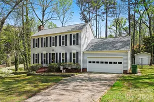 1060 Orchard Ct, Fort Mill, SC 29715 - Photo 2