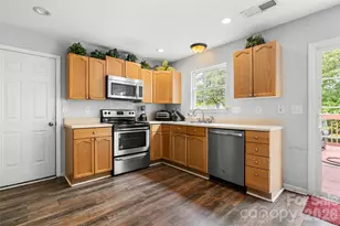 1315 Red Tallen Ct, Charlotte, NC 28214 - Photo 8