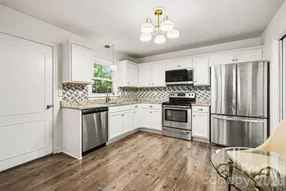 7022 Ludwig Drive, Charlotte, NC 28215 - Photo 8