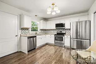 7022 Ludwig Dr, Charlotte, NC 28215 - Photo 8