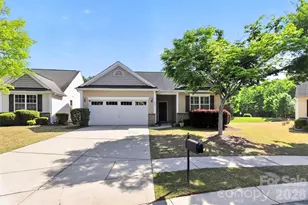 8807 Heartleaf Rd, Charlotte, NC 28227 - Photo 2