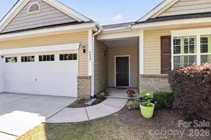 8807 Heartleaf Rd, Charlotte, NC 28227 - Photo 6