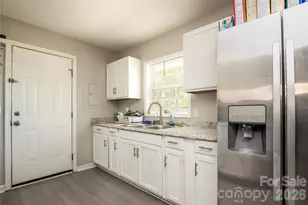 1913 Freeman Mill Rd, Greensboro, NC 27406 - Photo 6