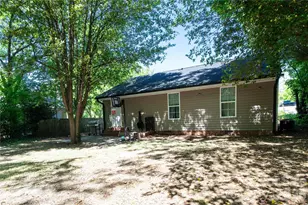 1913 Freeman Mill Rd, Greensboro, NC 27406 - Photo 4