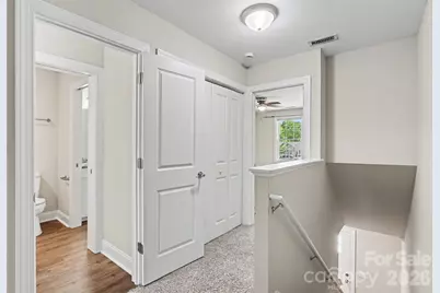 1006 10th Avenue NE, Hickory, NC 28601 - Photo 12